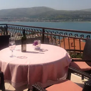 villa-lavendel.hotels-in-trogir.com/